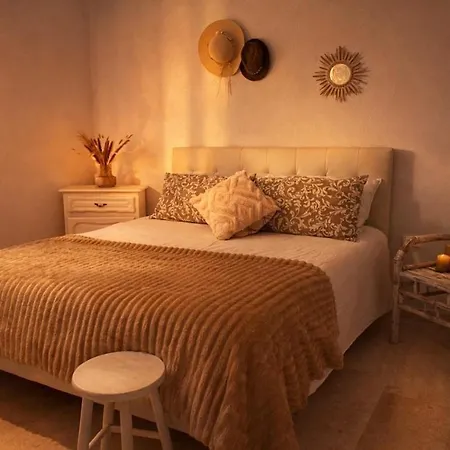 Villa Bright 8-guest 800 Mgarden Branches 5 Minutes Flumini di Quartu