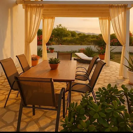 Bright 8-guest 800 Mgarden Branches 5 Minutes Villa *