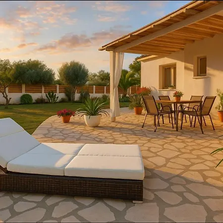 Bright 8-guest 800 Mgarden Branches 5 Minutes Flumini di Quartu